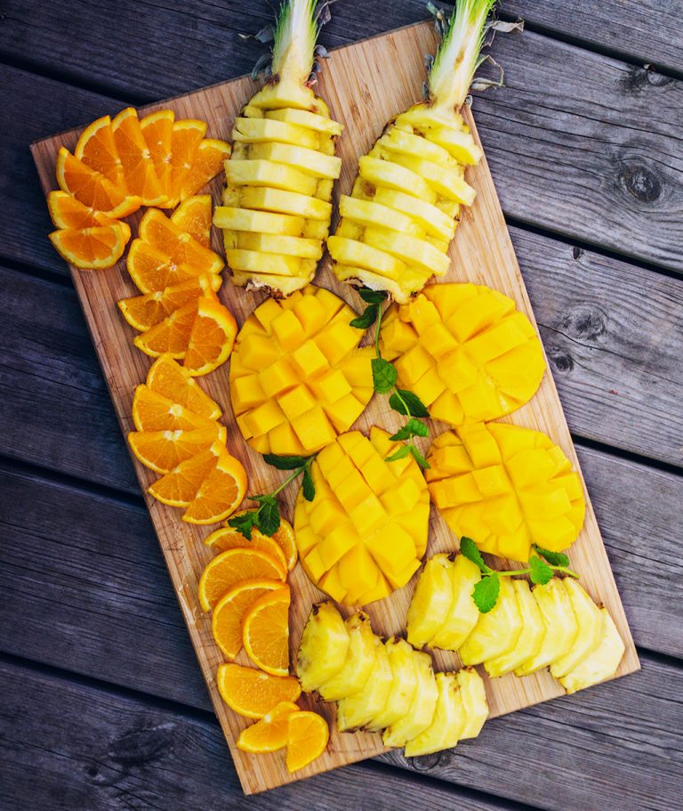 How To Serve Mango On A Fruit Platter